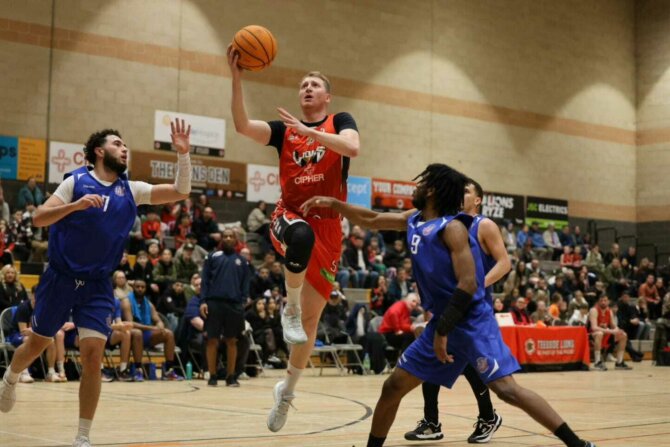 Billy cousins finish teesside v bristol flyers