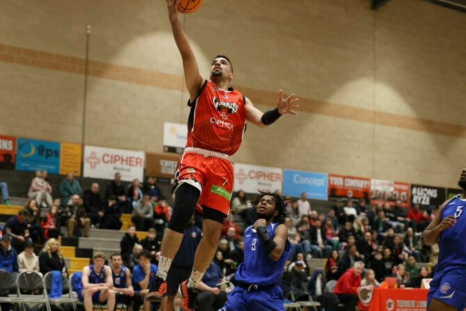 Faaris mughal finish2 teesside v bristol flyers