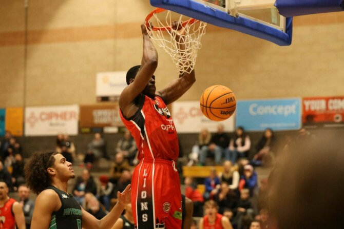 Teesside v Myerscough Maxwell dunk